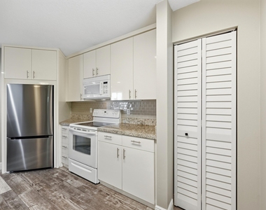 10401 W Broward Boulevard - Photo Thumbnail 9