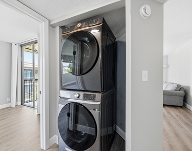10401 W Broward Boulevard - Photo Thumbnail 21