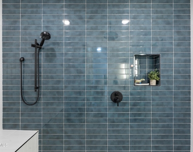 8614 E Highland Avenue - Photo Thumbnail 29