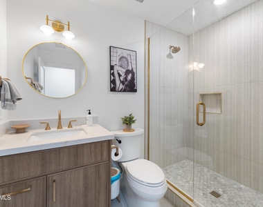 8614 E Highland Avenue - Photo Thumbnail 20