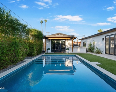 8614 E Highland Avenue - Photo Thumbnail 44