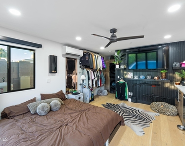 8614 E Highland Avenue - Photo Thumbnail 42