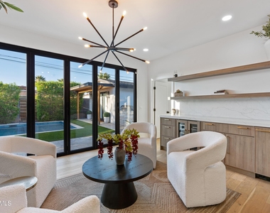 8614 E Highland Avenue - Photo Thumbnail 18