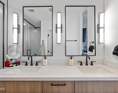 8614 E Highland Avenue - Photo Thumbnail 30