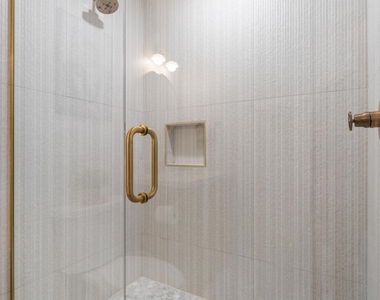 8614 E Highland Avenue - Photo Thumbnail 21