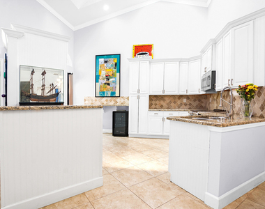 2102 Mahogany Place - Photo Thumbnail 12