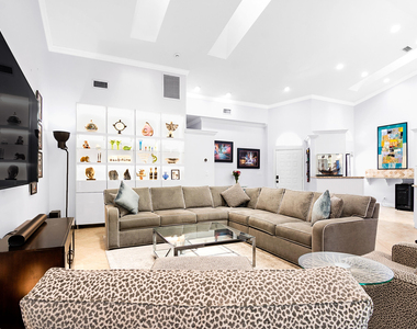 2102 Mahogany Place - Photo Thumbnail 7