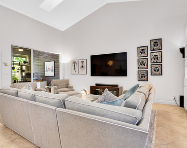 2102 Mahogany Place - Photo Thumbnail 9