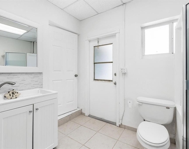 2440 Sw 16th Street - Photo Thumbnail 22