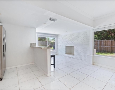 2440 Sw 16th Street - Photo Thumbnail 20