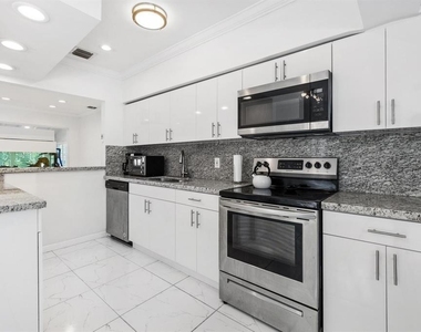 2440 Sw 16th Street - Photo Thumbnail 18
