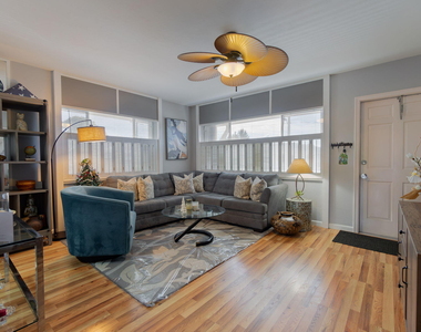 3280 Cynthia Lane - Photo Thumbnail 4