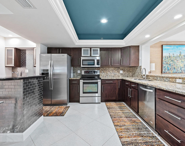 2200 Ne 36th Street - Photo Thumbnail 6