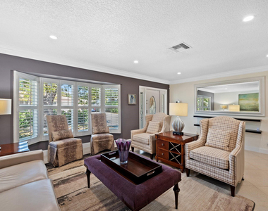 2200 Ne 36th Street - Photo Thumbnail 8