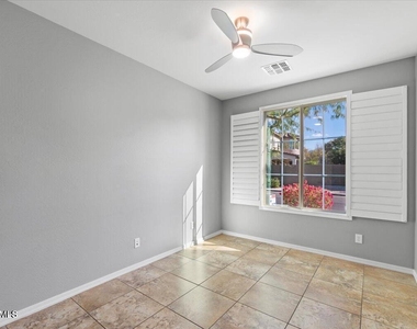 3734 E Matthew Drive - Photo Thumbnail 7