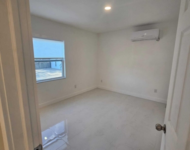 206 Ne 13th Street - Photo Thumbnail 6