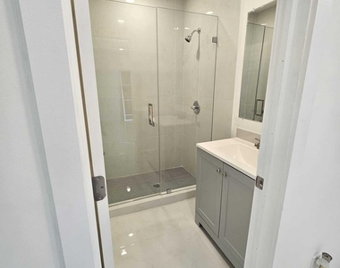206 Ne 13th Street - Photo Thumbnail 1