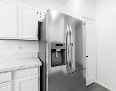 1540 E San Remo Avenue - Photo Thumbnail 10