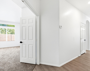 1540 E San Remo Avenue - Photo Thumbnail 14