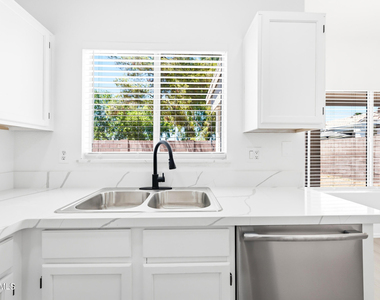 1540 E San Remo Avenue - Photo Thumbnail 12