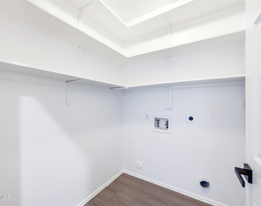 1540 E San Remo Avenue - Photo Thumbnail 26