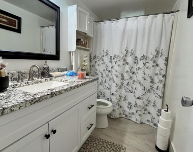 300 Ne 26th Avenue - Photo Thumbnail 6