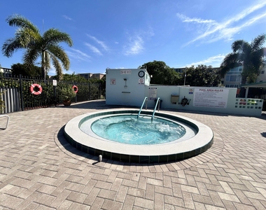 300 Ne 26th Avenue - Photo Thumbnail 19