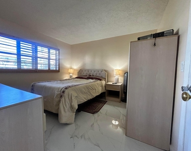 300 Ne 26th Avenue - Photo Thumbnail 7