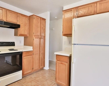 4941 E Colby Street - Photo Thumbnail 7