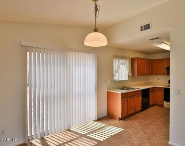 4941 E Colby Street - Photo Thumbnail 10