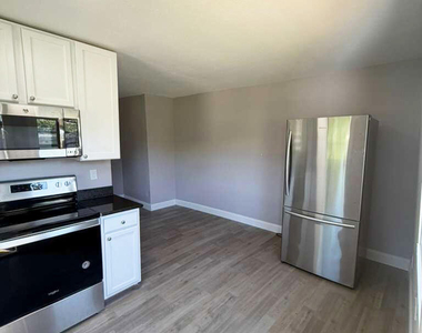 4250 29th Avenue - Photo Thumbnail 3