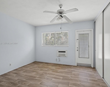 2000 Ne 51st Court - Photo Thumbnail 7