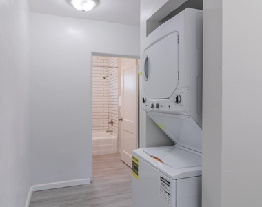 1649 E Oak Street - Photo Thumbnail 10