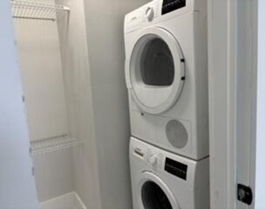 700 S Hollybrook Drive - Photo Thumbnail 7