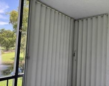 700 S Hollybrook Drive - Photo Thumbnail 10