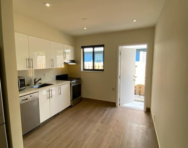 616 Ne 16th Avenue - Photo Thumbnail 8