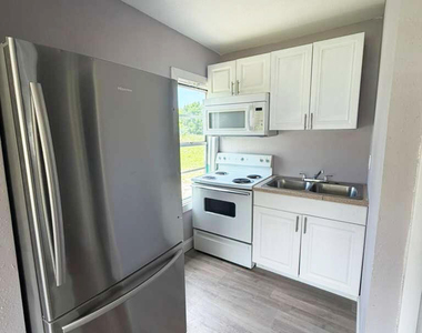 4250 29th Avenue - Photo Thumbnail 6