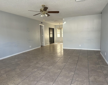 641 W 9th Street - Photo Thumbnail 1