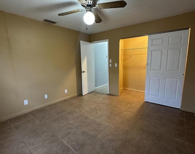 641 W 9th Street - Photo Thumbnail 10