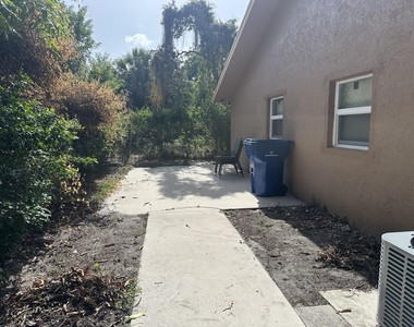 641 W 9th Street - Photo Thumbnail 16