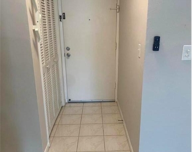 1851 Ne 62nd Street - Photo Thumbnail 1
