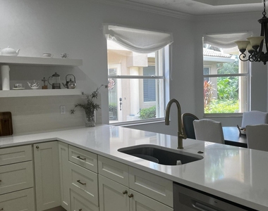 7015 Willow Pine Way - Photo Thumbnail 12