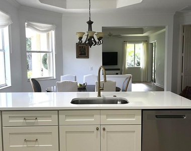 7015 Willow Pine Way - Photo Thumbnail 9