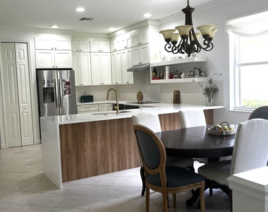 7015 Willow Pine Way - Photo Thumbnail 6