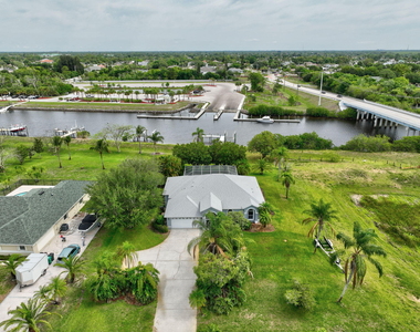 2704 Se Eagle Drive - Photo Thumbnail 54