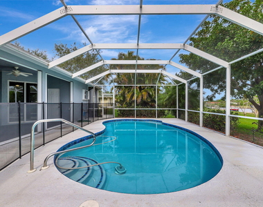 2704 Se Eagle Drive - Photo Thumbnail 39