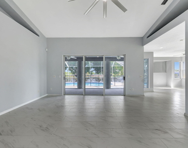 2704 Se Eagle Drive - Photo Thumbnail 23