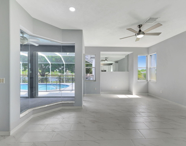 2704 Se Eagle Drive - Photo Thumbnail 24