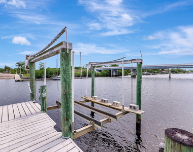 2704 Se Eagle Drive - Photo Thumbnail 47