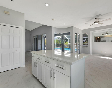 2704 Se Eagle Drive - Photo Thumbnail 22
